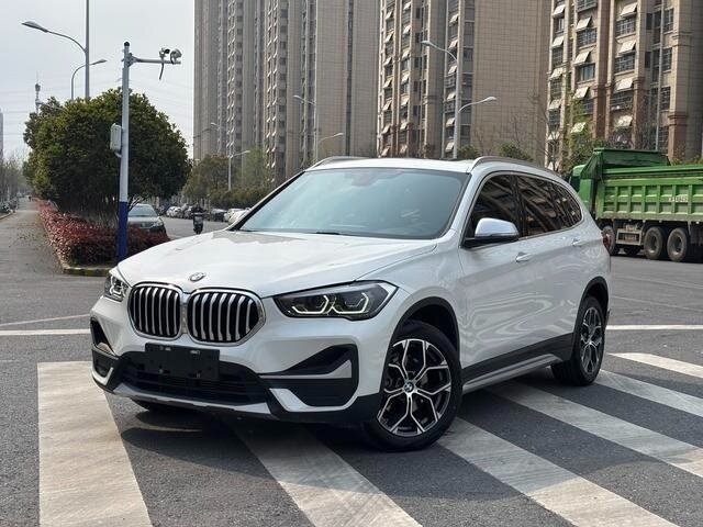 BMW X1 Long 20Li sDrive II (F48) Рестайлинг