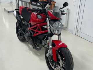 2013 Ducati Monster 796, красный, 690000 рублей, вид 1
