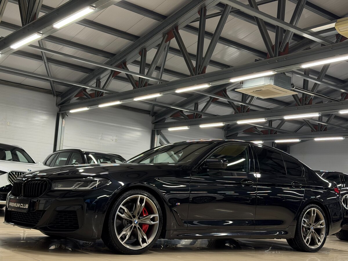 BMW 5 серии M550i xDrive VII (G30/G31/G38) Рестайлинг