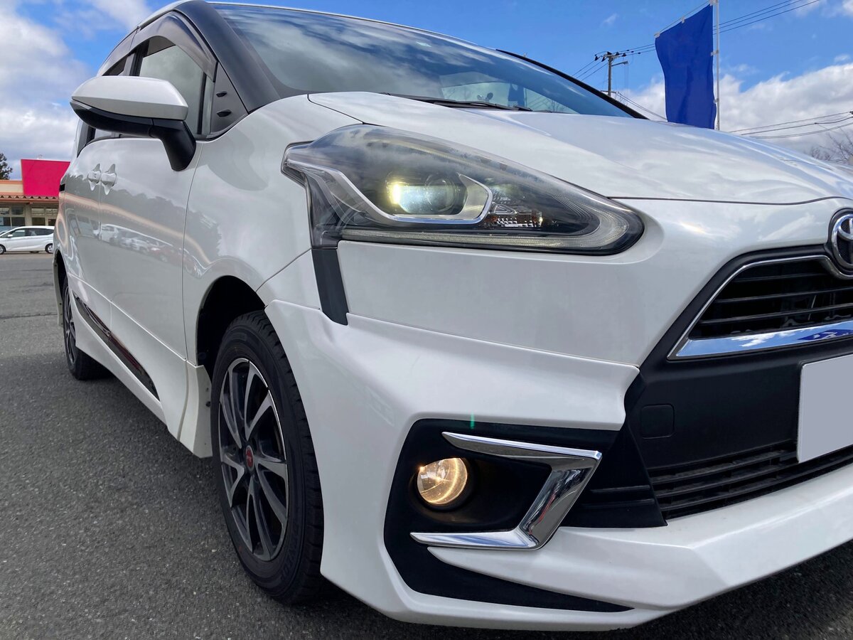 Toyota Sienta II Рестайлинг