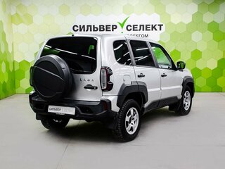2022 Lada (ВАЗ) Niva Travel I, серебристый, 780000 рублей, вид 2