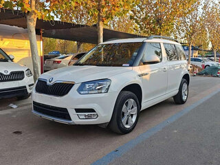 2017 Skoda Yeti I Рестайлинг, белый, 1116000 рублей, вид 3