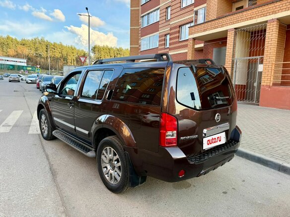 2011 Nissan Pathfinder III Рестайлинг, коричневый, 1495000 рублей - вид 5