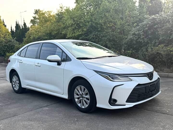 Toyota Corolla XII (E210)