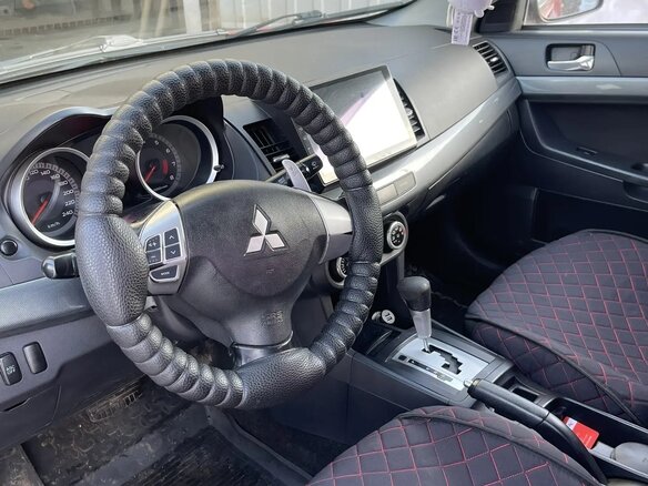 2008 Mitsubishi Lancer X, красный, 650000 рублей - вид 3