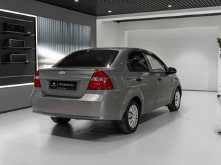 2011 Chevrolet Aveo I Рестайлинг, серебристый, 425000 рублей, вид 4