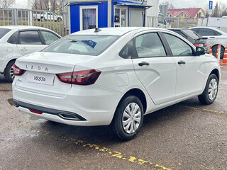 2026 Lada (ВАЗ) Vesta I Рестайлинг (NG), белый, 1626000 рублей, вид 3