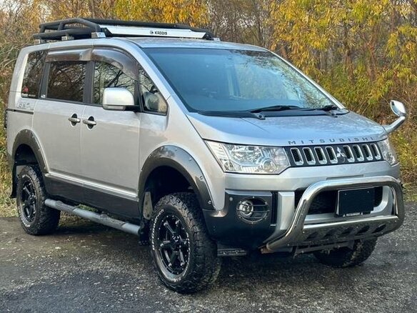 2019 Mitsubishi Delica D:5 I, серебристый, 2109000 рублей