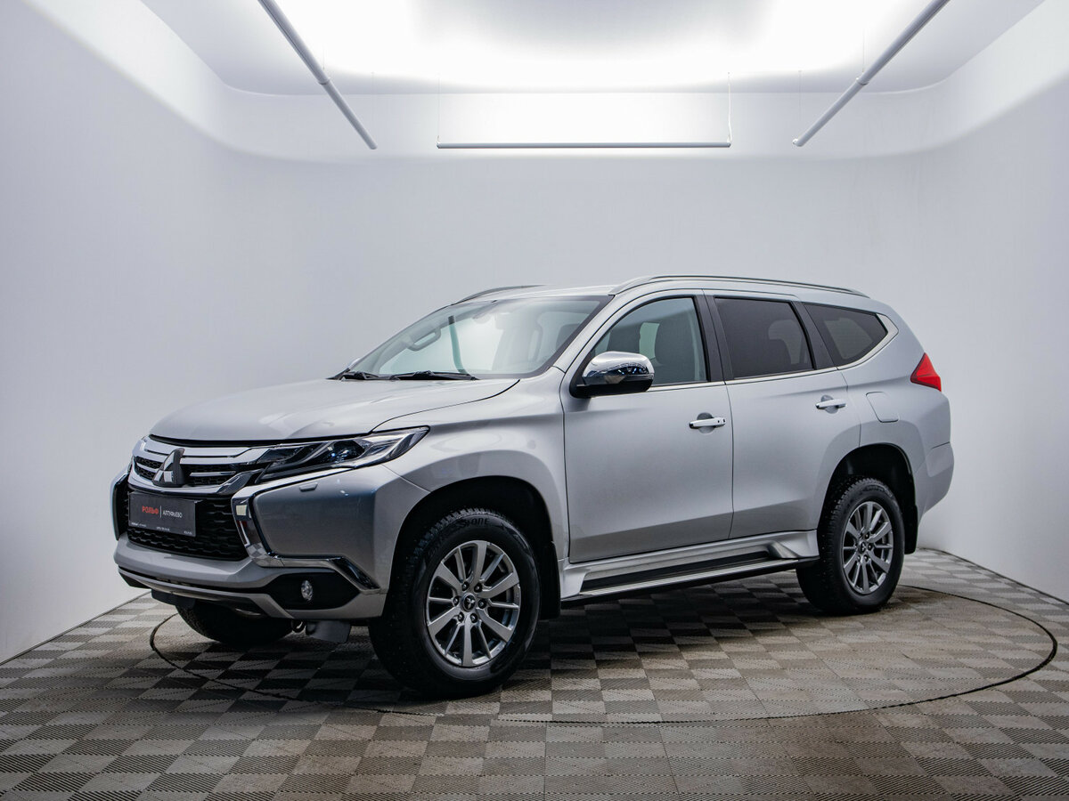 Mitsubishi Pajero Sport III