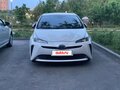 2019 Toyota Prius IV Рестайлинг (XW50), белый, 1750000 рублей - вид 1