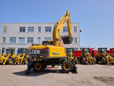 2025 LGCE E7210H, жёлтый, 14700000 рублей, вид 3