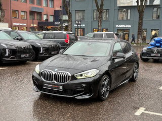 2022 BMW 1 серии 118d III (F40), чёрный, 2640000 рублей, вид 1