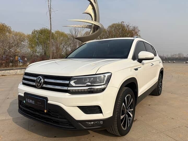 Volkswagen Tharu I