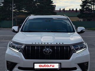 2022 Toyota Land Cruiser Prado 150 Series Рестайлинг 3, белый, 6800000 рублей, вид 2