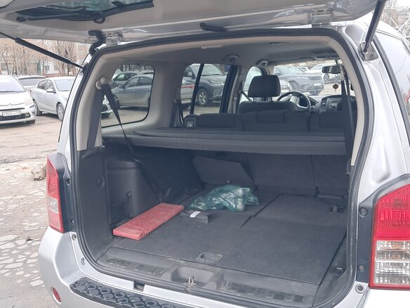 2011 Nissan Pathfinder III Рестайлинг, серебристый, 1400000 рублей - вид 13