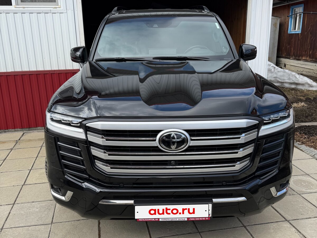 Toyota Land Cruiser 300 Series