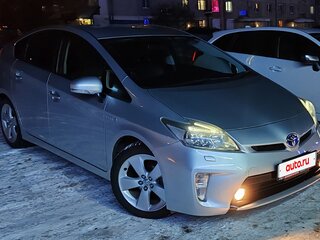 2013 Toyota Prius III Рестайлинг (XW30), серый, 1200000 рублей, вид 1