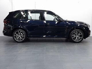 2025 BMW X5 Long 30Li IV (G05/G18) Рестайлинг, чёрный, 10150000 рублей, вид 3