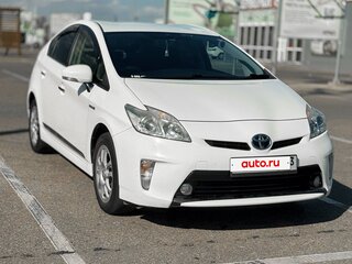 2012 Toyota Prius III Рестайлинг (XW30), белый, 1200000 рублей, вид 1