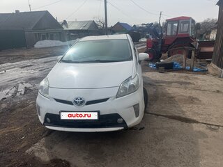 2013 Toyota Prius III Рестайлинг (XW30), белый, 1400000 рублей, вид 1
