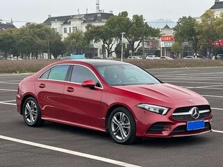 2021 Mercedes-Benz A-Класс 180 Long IV (W177), красный, 1700000 рублей, вид 1