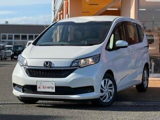 2023 Honda Freed II Рестайлинг, белый, 990000 рублей, вид 1