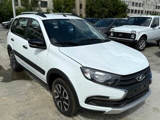 2026 Lada (ВАЗ) Granta Cross I Рестайлинг, белый, 1226000 рублей, вид 1