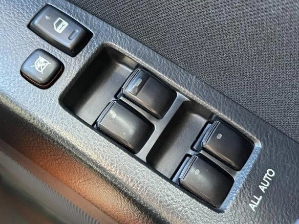 2017 Toyota ISis I Рестайлинг, чёрный, 1090333 рублей - вид 25