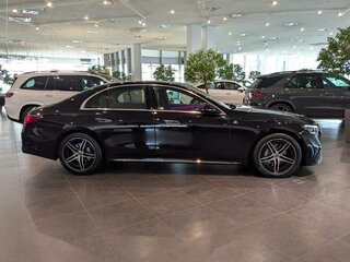 2025 Mercedes-Benz E-Класс 300 VI (W214, S214), чёрный, 8800000 рублей, вид 4