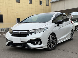 2019 Honda Fit III Рестайлинг, белый, 907000 рублей, вид 1