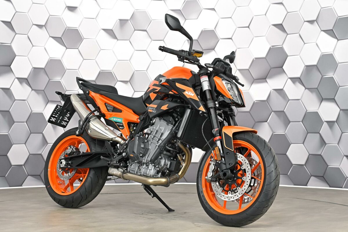KTM 890 Duke GP