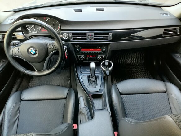 2010 BMW 3 серии 320d xDrive V (E90/E91/E92/E93) Рестайлинг, серый, 999000 рублей - вид 11
