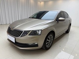 2022 Skoda Octavia IV (A8), бежевый, 1500000 рублей, вид 1