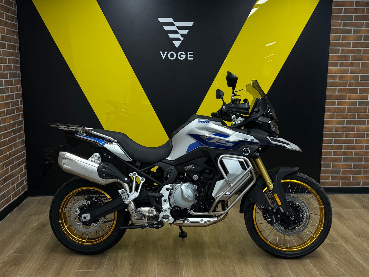 Voge 900DSX