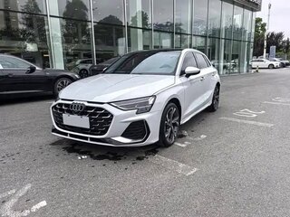 2023 Audi A3 Sportback 35 TFSI IV (8Y), белый, 1958000 рублей, вид 1