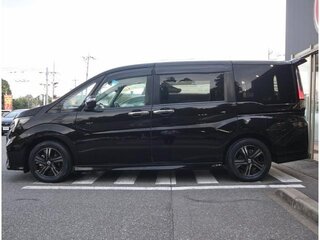 2021 Honda Stepwgn Spada V Рестайлинг, чёрный, 1790000 рублей, вид 4