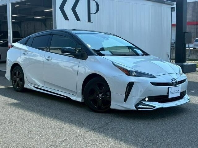 Toyota Prius IV Рестайлинг (XW50)