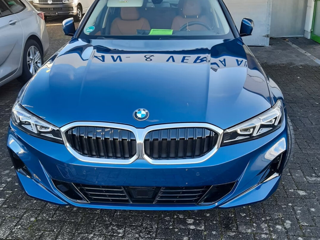 BMW 3 серии 318i VII (G2x) Рестайлинг