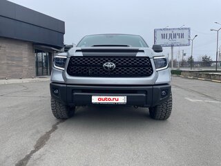 2020 Toyota Tundra Double Cab II Рестайлинг, серебристый, 3300000 рублей, вид 1
