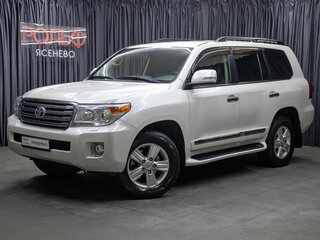 Toyota Land Cruiser 200 Series Рестайлинг 1