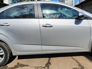 2013 Chevrolet Aveo II, серебристый, 500000 рублей, вид 2