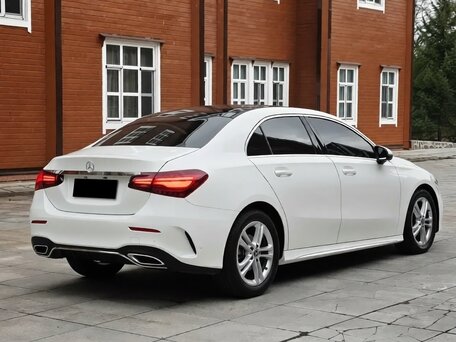 2023 Mercedes-Benz A-Класс 180 Long IV (W177) Рестайлинг, белый, 2175009 рублей, вид 4