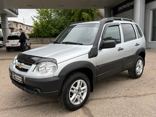 2018 Chevrolet Niva I Рестайлинг, серебристый, 820000 рублей, вид 1
