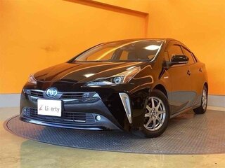 2022 Toyota Prius IV Рестайлинг (XW50), чёрный, 1550007 рублей, вид 1