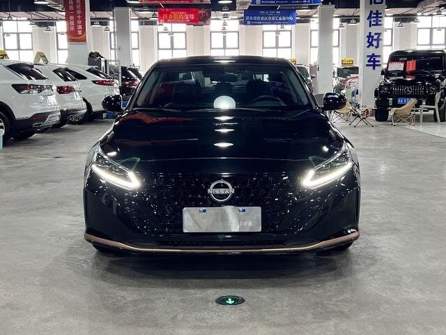 Nissan Teana IV