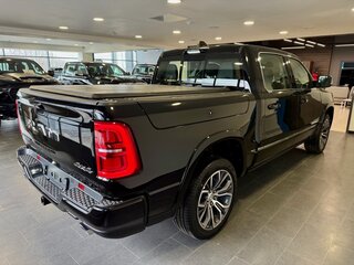 2025 Ram 1500 Crew Cab V Рестайлинг, чёрный, 10450000 рублей, вид 4