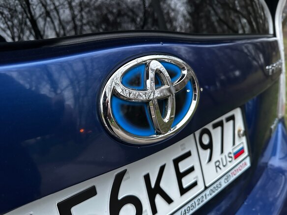 2009 Toyota Prius III (XW30), синий, 1300000 рублей - вид 25