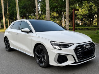 2022 Audi A3 Sportback 35 TFSI IV (8Y), белый, 1870000 рублей, вид 4
