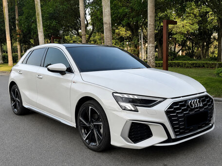 2022 Audi A3 Sportback 35 TFSI IV (8Y), белый, 1870000 рублей, вид 4