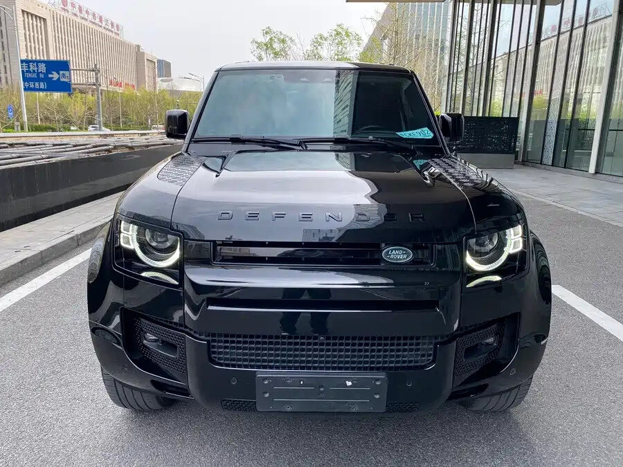 Land Rover Defender II